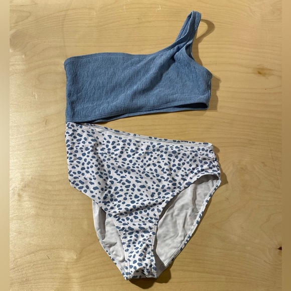 One-Shoulder Blue and White Bikini Set Large (DV) - Picture 5 of 12